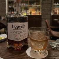 TOKYO Whisky Library - 