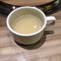 エイス シー オイスターバー&グリル ルクア大阪店 - 何故かオイスタースープ、シャーベットの前に出てきました。シーフードプラター前に欲しかった。 エイス シー オイスターバー&グリル ルクア大阪店 - 何故かオイスタースープ、シャーベットの前に出てきました。シーフードプラター前に欲しかった。