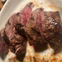 カルネジーオ イースト - 