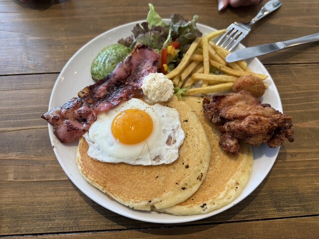 MORNING WORKS - Kadena Town/Cafe | Tabelog