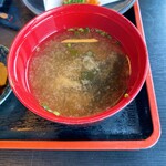 厨 - 味噌汁は白味噌です