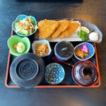 厨 - 同行者が食べたアジフライ定食です