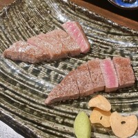 鉄板焼き 牛鳴 - A5ランク和牛ステーキ　赤身、サーロイン