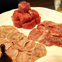 炭火焼肉ホルモン うしごろ 中目黒店 - 