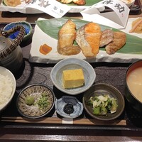 高級ブランド干物 『銀座伴助』 銀座本店 - 鮪干物3種定食 Ｋ