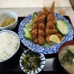 飯山食堂 - 料理写真:海老フライ定食1,000円
