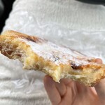 パン処 山奥 - ぶどうのフレンチトースト　250円　(断面)