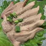 粋仙 - レバーのお刺身のアップ