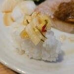 キッチン ブルー グローブ - お新香とご飯