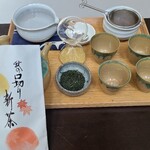 日本料理 TOBIUME - ❶始まりの一服　"秋の口切り"
      ①秋の口切り新茶(福岡県八女産、星野製茶園)
      －30℃で約5ヶ月保管した新茶(4月~5月に摘んだもの) 