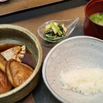 日本料理 TOBIUME - ⑲真鯛&牛蒡&椎茸&紅葉人参の梅煮
      ⑳小松菜の胡麻酢和え
      ㉑茸(福岡県八女産)のお味噌汁(カクキューの八丁堀味噌&九重の太白味噌&地元の赤味噌のブレンド) 
      お味噌汁も胃袋が癒される