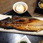 泊舟 - 丸い豆腐の上にある辛子は別添えにしてほしいな