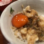 てんぷら 拓 - かき揚げ丼に卵黄イン
