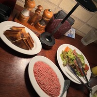 カルネジーオ イースト - 