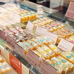 櫟 - ショーケース