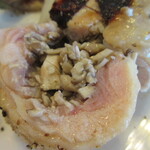壱弐参 CAFE - みじんぎりのキノコを鶏肉で巻き、オーブンで焼いた手の込んだ1品です。