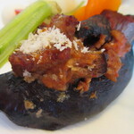 壱弐参 CAFE - ナスのファルシー（詰め物）の下には、カリッと焼いたレンコンのガレット。