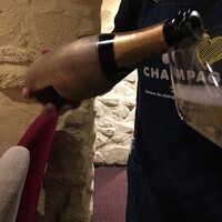 シャンパン食堂 - 