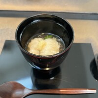 日本料理 TOBIUME - "名残り　　秋月"
                    骨切り鱧（福岡県芦屋産）＆木耳（福岡県小倉南産）＆生姜の本葛餡（福岡県秋月産）焚き、摺り卸し生姜載せ