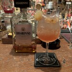 ビーグラッド - アマレットと葡萄のカクテル