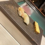268545471 - 
