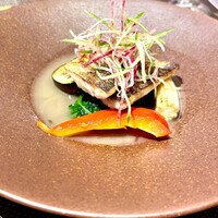 trattoria l'mante izumi - 白身魚グリル、スープ仕立てで季節野菜も