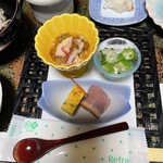 月光温泉 クアハイム - お膳手前‥イカオクラ･タコとなめこの和え物･鴨肉とチーズ･卵焼き