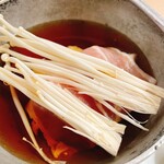 月光温泉 クアハイム - 豚肉の下に厚揚げ入った鍋