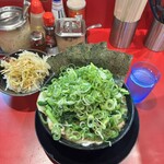 家系ラーメン たつ家 - 