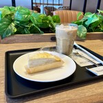 タリーズコーヒー - 料理写真:ミルクレープとカフェラテのSのセット(税込み904円)