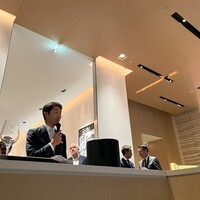 ベージュ アラン・デュカス 東京 - 