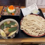 駕籠休み - 肉汁うどん と 特選丼