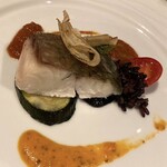 ゆとりろ軽井沢ホテル - 【'24.9】鮮魚と季節野菜のソテー 　バジルとトマト香るピーマンのモスタルダ風 　黒米のリゾットを添えて