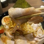 濃厚豚骨醤油ラーメンブタシャモジ 本店 - 