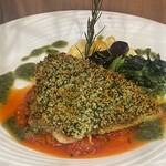 Kitchen まなや - 綺麗に盛り付けられた真鯛