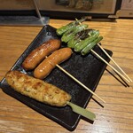 原宿タップルーム - つくね、チョリソ、ししとう　iPhone15 Pro メインカメラ