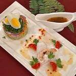 タイ料理ジャンピー - ナスの贅沢サラダ