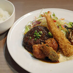 南船場Nat's食堂 - 日替りランチ（ハンバーグ&一口カツ&エビフライセット）