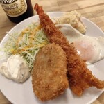 スタンド 浅草2丁目食堂 - エビフライは特に絶品