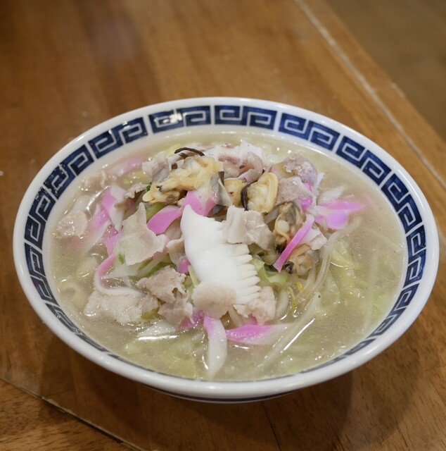 Meganebashi Kyorakuen photo 2