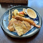 バルバルキッチンアメリ - ランチ：豚ロースの香草パン粉焼き＆有頭海老フライ(¥1,400)