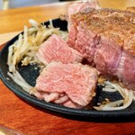 ローストポーク わん 大田原店 - ソースが2種類付いて来ます。どちらも美味しかったです。