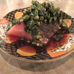 コーボ レストラン - 旬魚の炙りニラ醤油（ハガツオ）