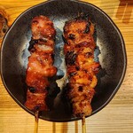 やきとんま～ちゃん - かしら(みそ)(198円)、かしらあぶら(シオ胡椒)(198円)