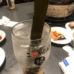 焼肉ホルモン 風土. - 梅昆布サワー、昆布も美味しいのが素晴らしいw