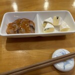 たかい - お通し　しおからとチーズ