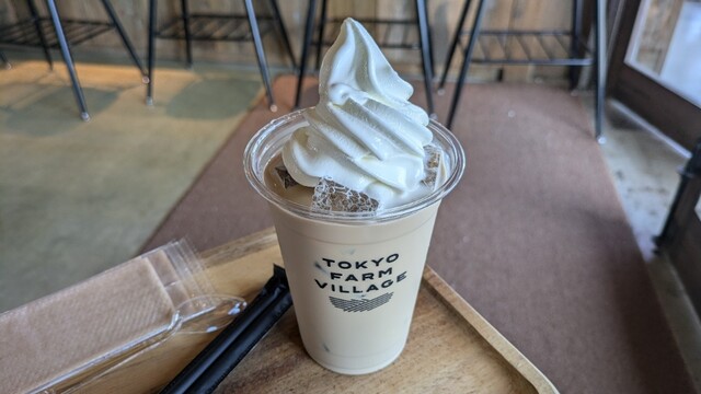 ソフトクリームスタンドで電装あり、未使用です。 心を穏やかにする時間」をコンセプトにしたクリームソーダを