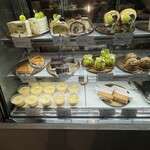 ペチカスケマサコーヒー - ショーケースの中のケーキたち