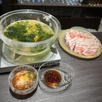 創作料理と宝石鍋しゃぶしゃぶ 宝泉 - 