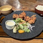 鉄板ラッシュ! - 唐揚げ定食　980円